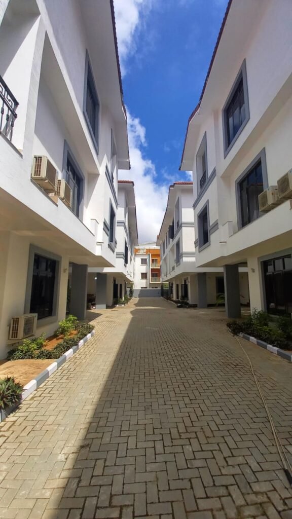 Newly built 8 units of serviced 4 bedroom semi detached Duplexes
