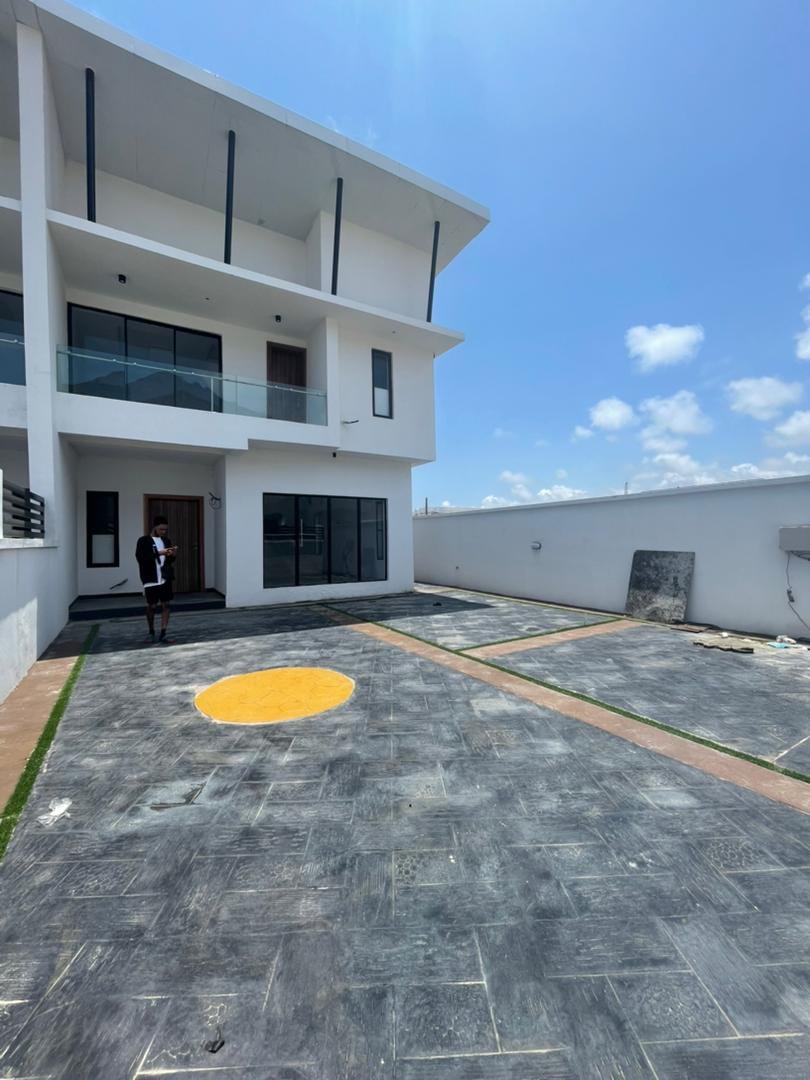 5 Bedroom Duplex with BQ with a very spacious compound finished with stamped concrete design.