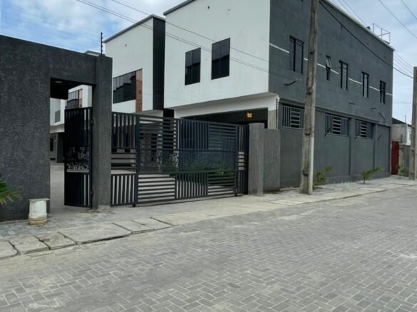 4 bedroom terrace Duplex for sale for sale in lekki