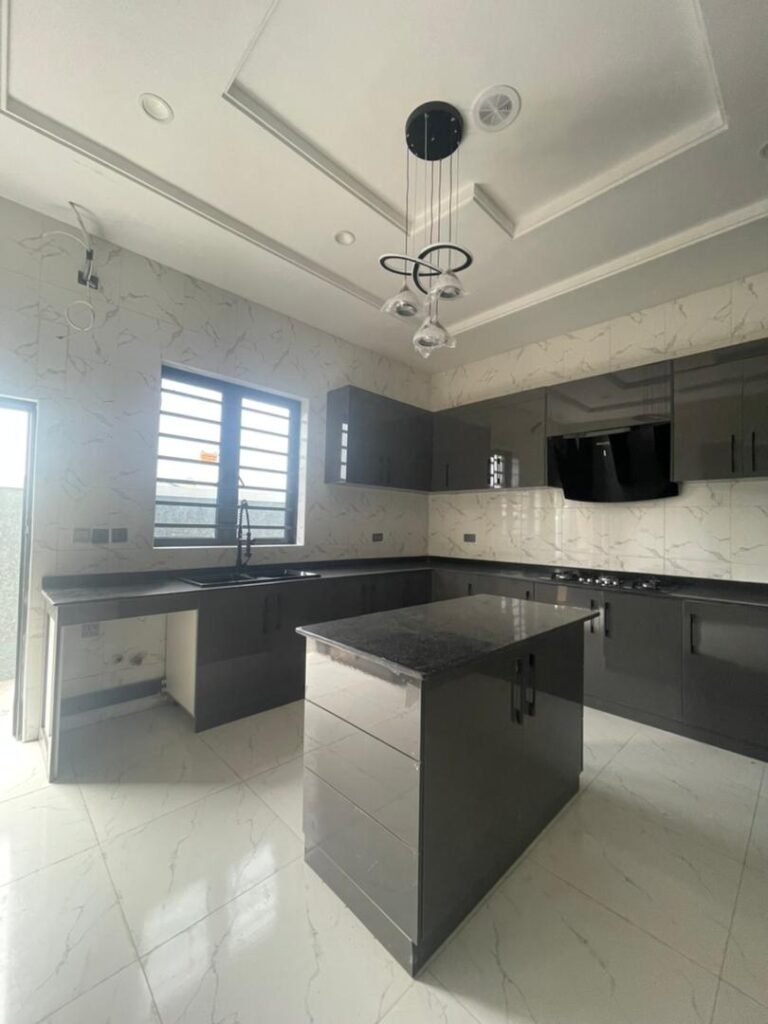 5 Bedroom Duplex with 2 Maid Rooms for Sale in Ikoyi