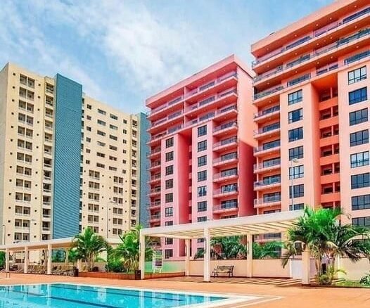 Luxury 4 Bedrooms Apartment