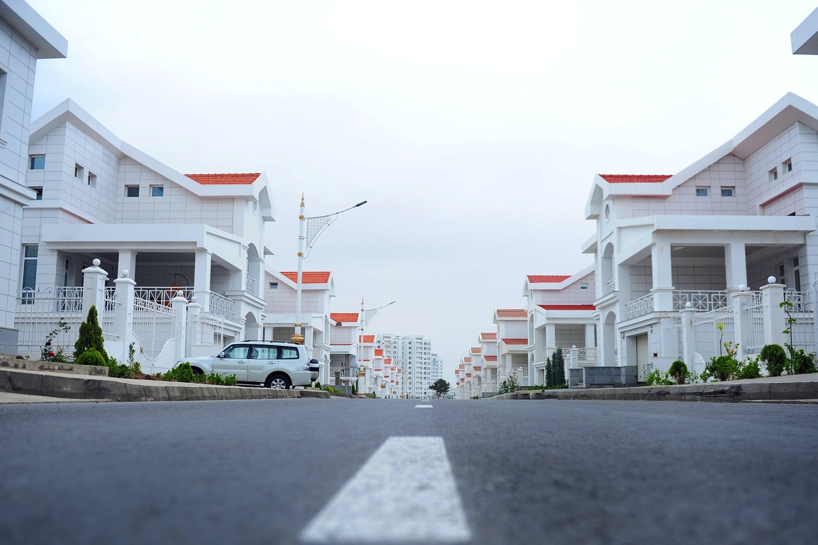 future home properties pexels eziz charyyev 1475938 scaled